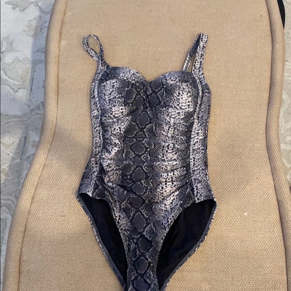Python one piece